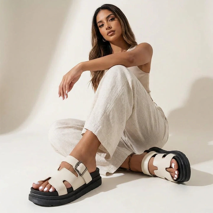 Comfortabele platform dames sandalen met gesp – Émilie