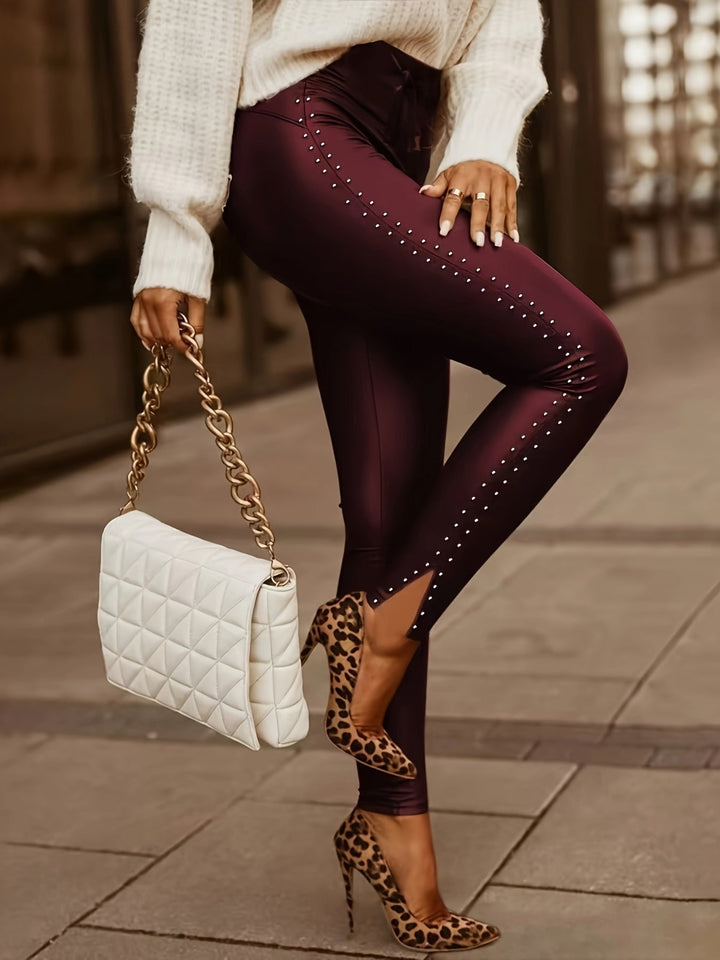 Getailleerde leatherlook dameslegging met studs – Celene