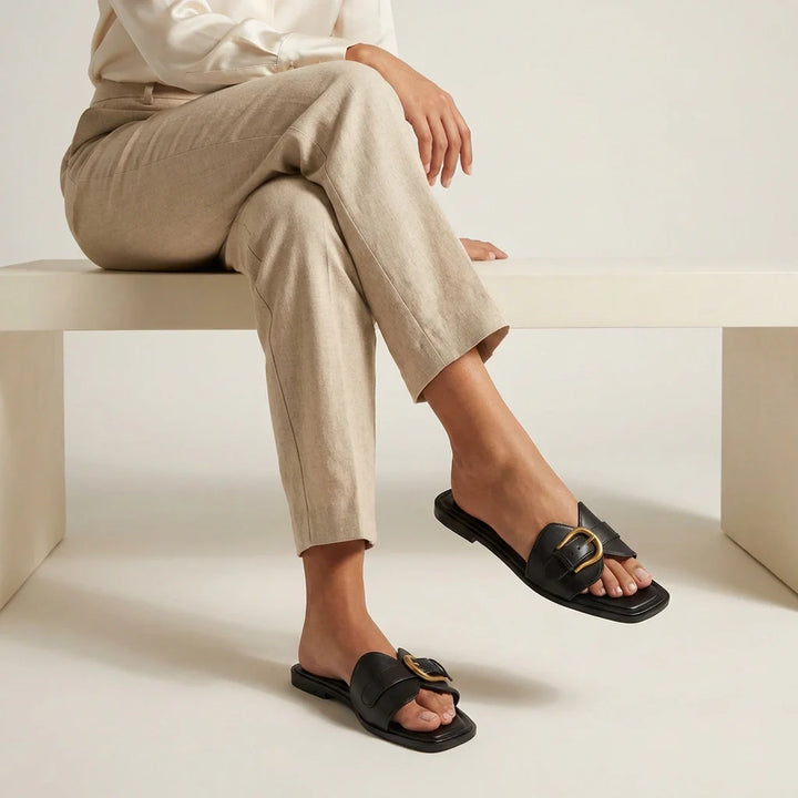 Minimalistische dames sandalen met gespdetail – Solène