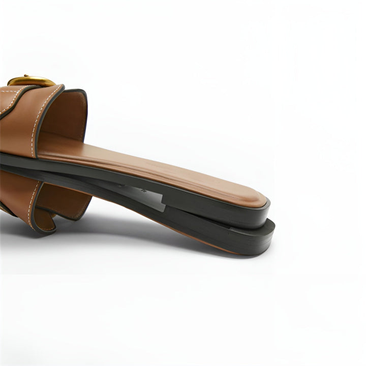 Minimalistische dames sandalen met gespdetail – Solène