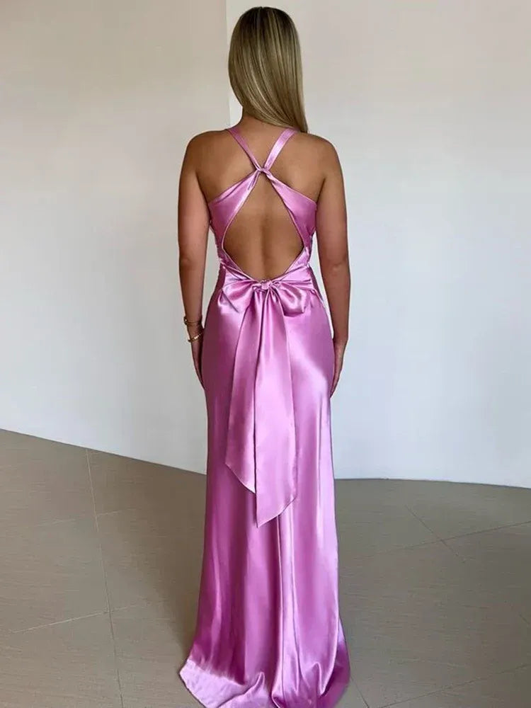 Satijnen halter maxi jurk met twistdetail – Isalyn