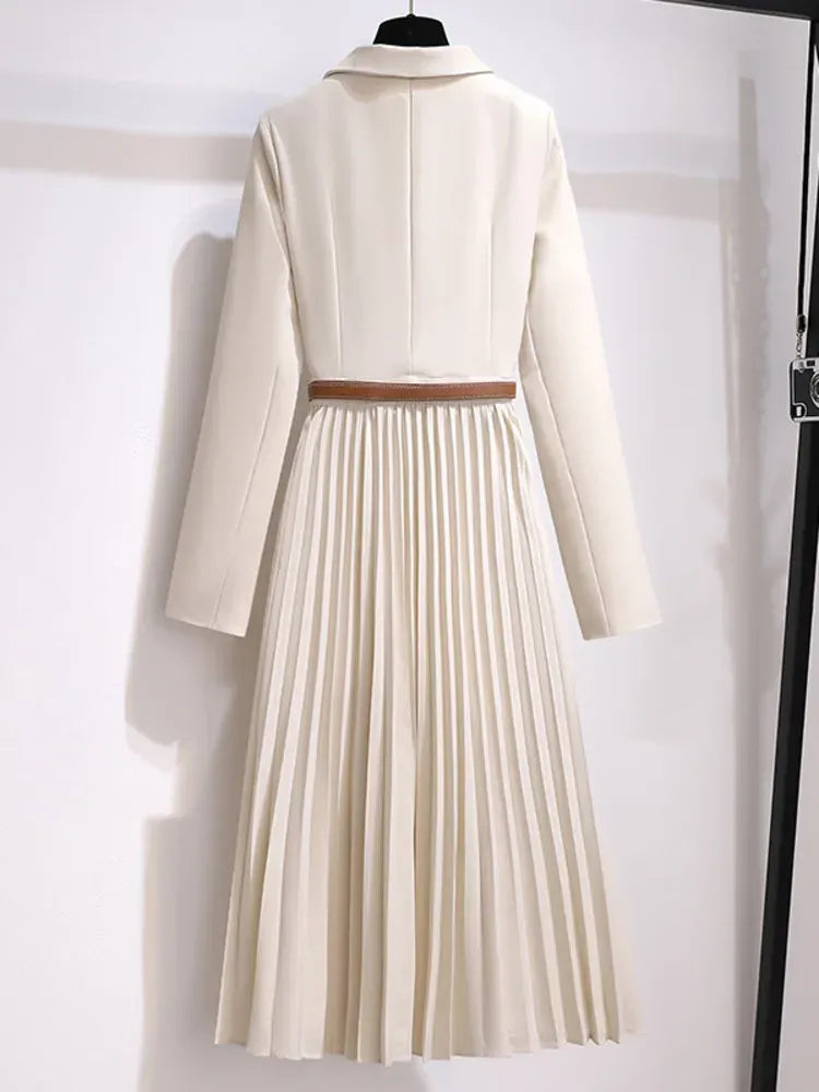 Stijlvolle midi jurk met geplisseerde rok en elegante blazerlook