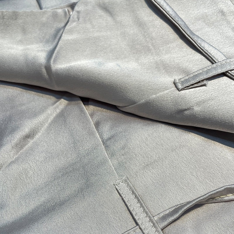 Tweedelige satijnen set met haltertop en wijde broek